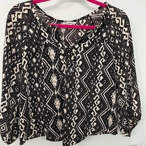 American Eagle cross back printed shirt